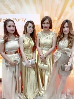 ชุดราตรี เช่าที่แบมบี้ เวดดิ้ง ห้วยขวาง